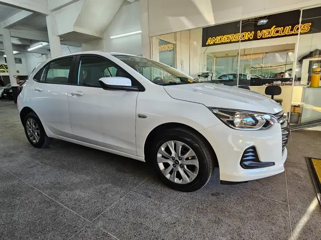 Carro Chevrolet Onix 2023 LT 1.0 Turbo
