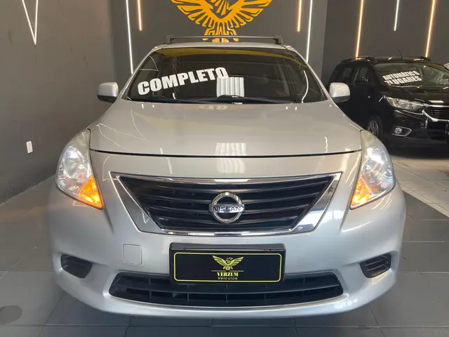 Carro Nissan Versa 2014 1.6 16V SV (Flex)