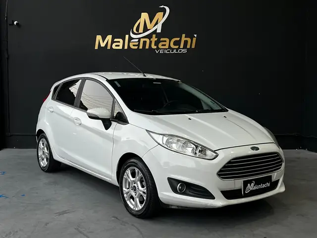 Carro Ford Fiesta Hatch 2015 Titanium Powershift 1.6 (Flex)