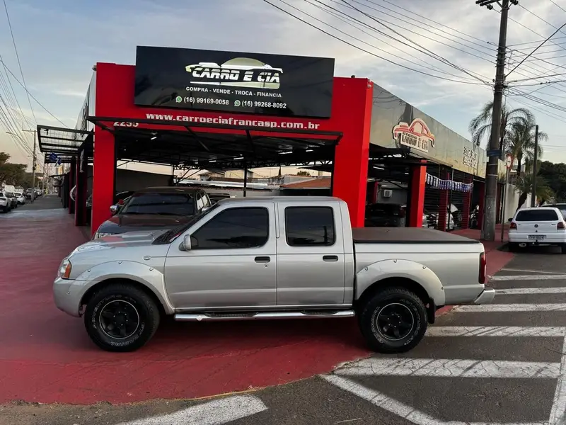 Nissan XE 4x4 2.8 (cab. dupla)