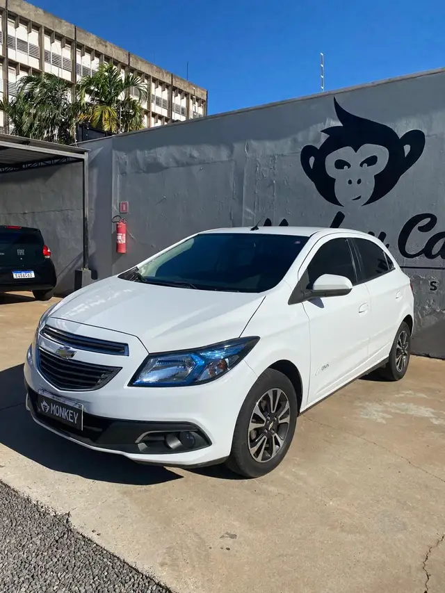 Carro Chevrolet Onix 2014 1.4 LTZ SPE/4 (Aut)