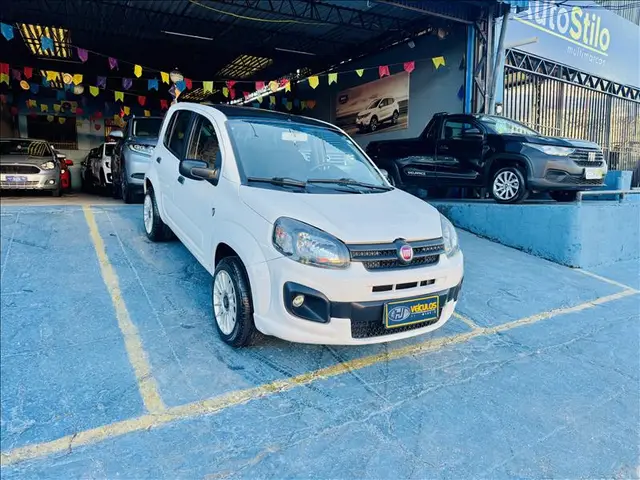 Carro Fiat Uno 2020 Attractive 1.0 8V (Flex) 4p