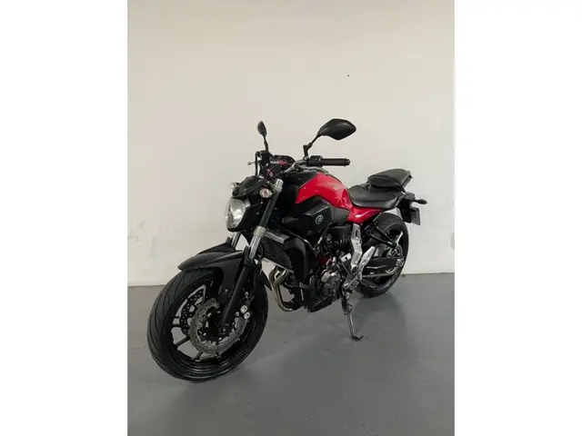 Moto Yamaha MT-07 2016 STD