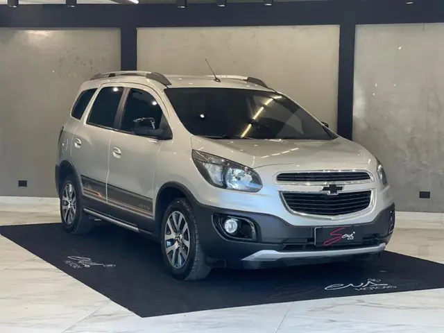 Carro Chevrolet Spin 2017 Activ 1.8 (Flex) (Aut)