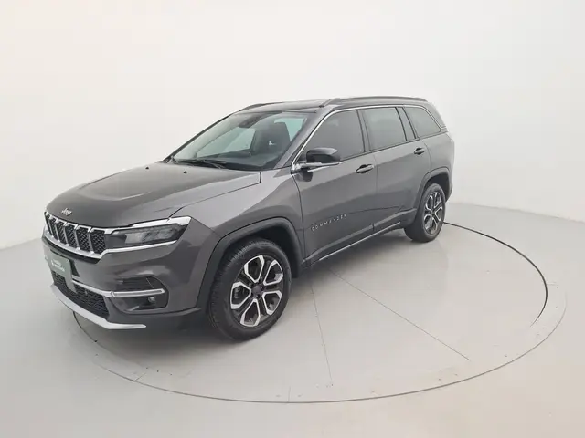 Carro Jeep Commander 2023 Limited 1.3 T270