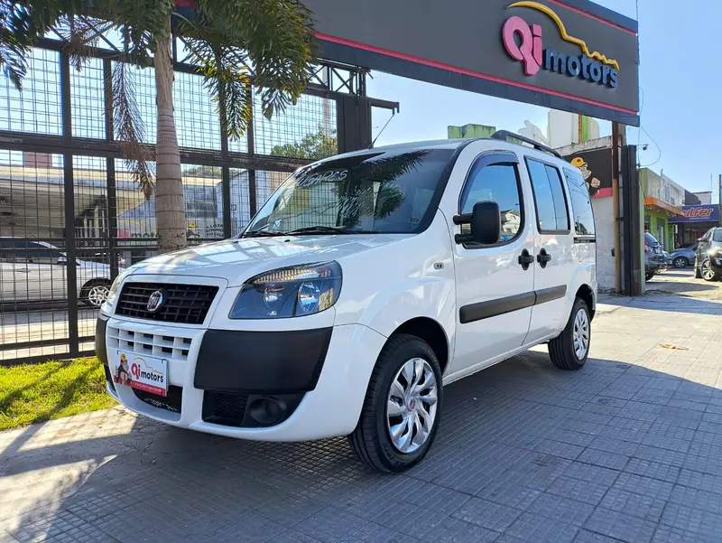 Fiat Doblò Essence 1.8 16V (Flex)
