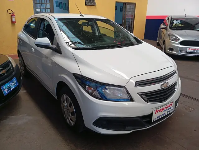 Carro Chevrolet Onix 2015 1.4 LT SPE/4