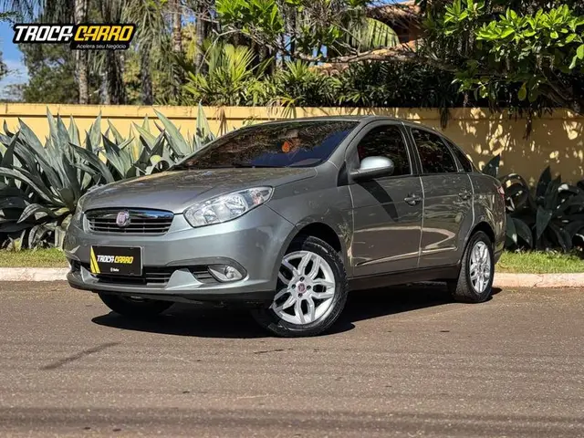 Carro Fiat Grand Siena 2014 Essence Duologic