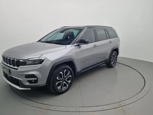 Carro Jeep Commander 2023 Limited 1.3 T270