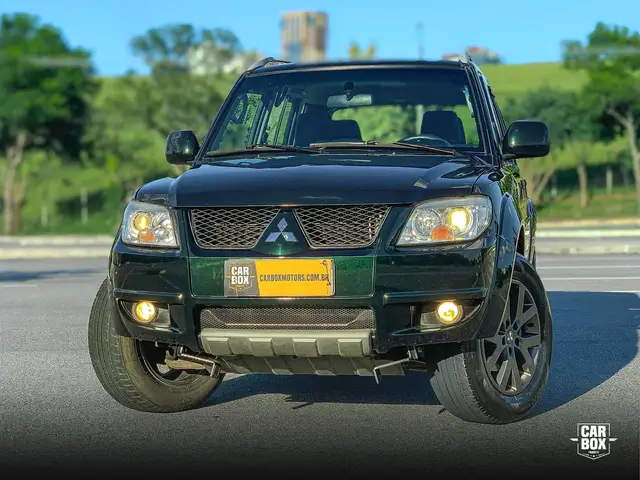 Carro Mitsubishi Pajero TR4 2013 2.0 16V 4x2 (Flex)