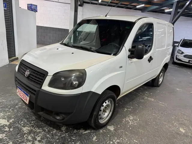 Carro Fiat Doblò Cargo 2016 1.8 E.torQ (Flex)