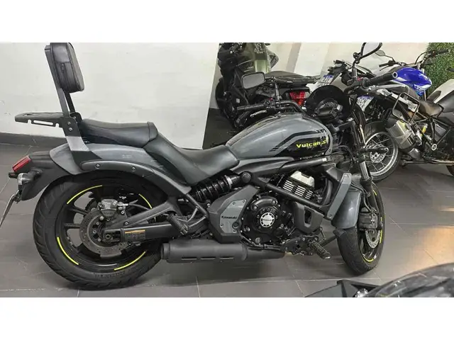 Moto Kawasaki Vulcan 2023 S Café