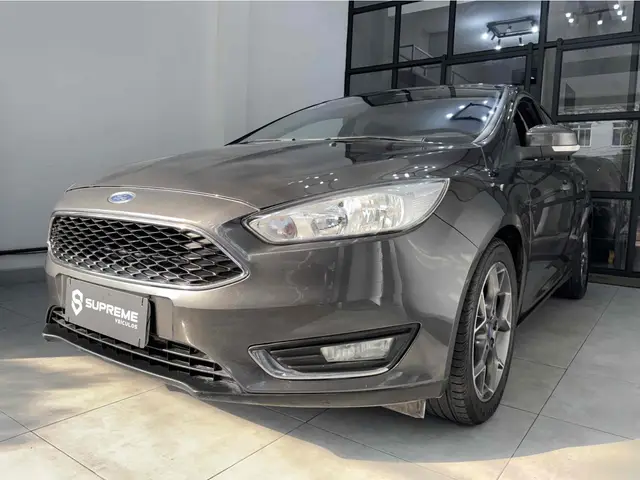 Carro Ford Focus Hatch 2016 SE Plus 2.0 PowerShift