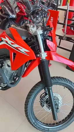 Moto Honda XR 300L 2025 Tornado