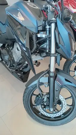 Moto Honda CB 300F Twister 2025 (ABS)