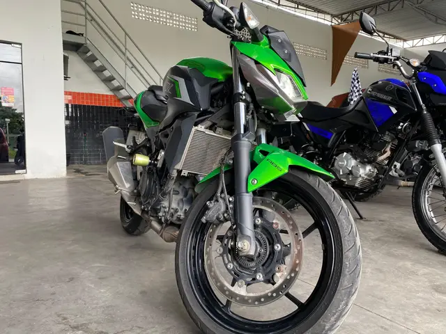 Moto Kawasaki Z 2025 500