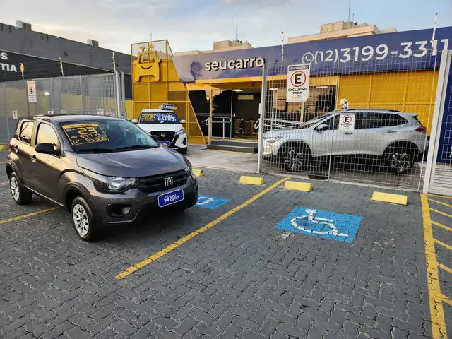 Carro Fiat Mobi 2023 Like 1.0 (Flex)