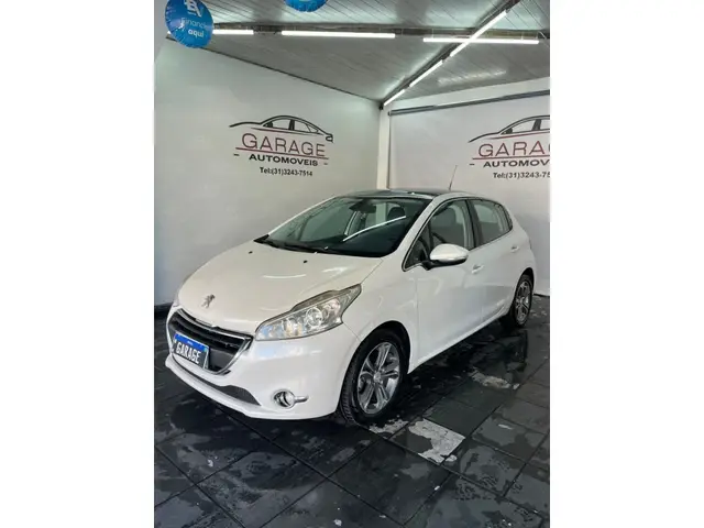 Carro Peugeot 208 2014 Griffe 1.6 16V (Flex)