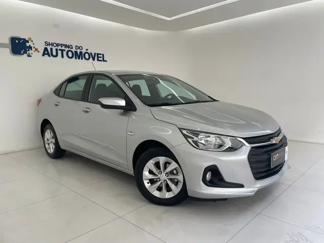 Carro Chevrolet Onix Plus 2023 LT 1.0