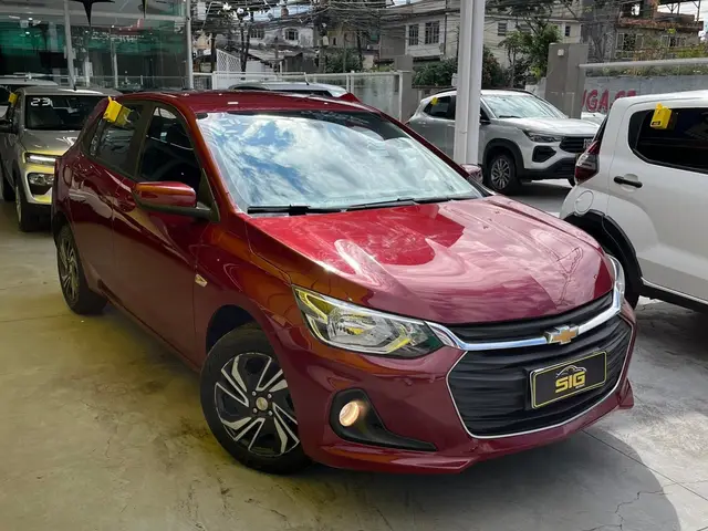 Carro Chevrolet Onix Plus 2024 LT 1.0