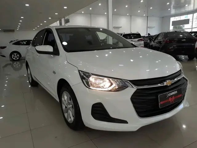 Carro Chevrolet Onix Plus 2023 LT 1.0