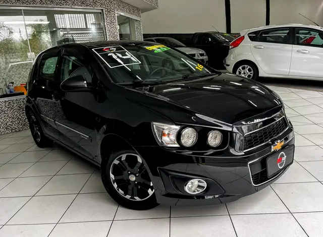 Carro Chevrolet Sonic 2014 Hatch LT 1.6