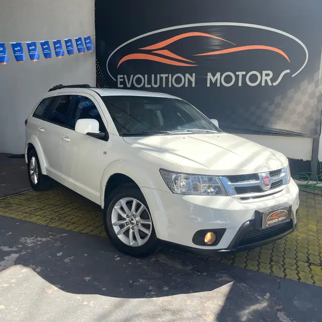 Carro Fiat Freemont 2014 2.4 16V Emotion (Aut)