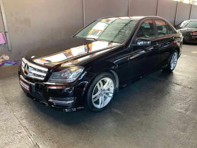 Carro Mercedes-Benz C 200  2014 Avantgarde 1.8 CGI Turbo