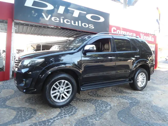 Carro Toyota Hilux SW4 2012 SR 2.7 4X2