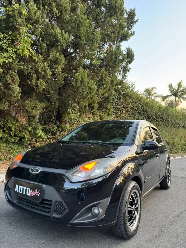 Carro Ford Fiesta Hatch 2014 SE Rocam 1.6 (Flex)