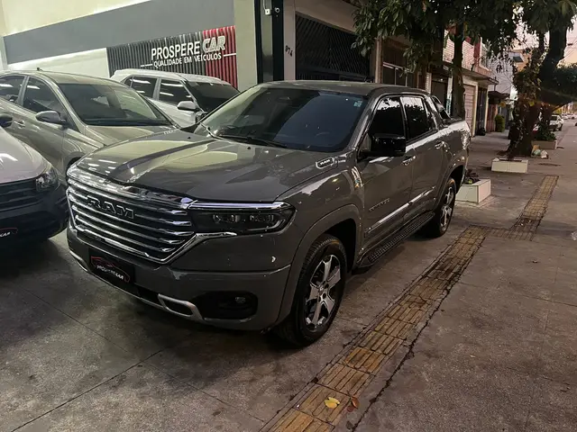 Carro RAM Rampage 2024 Laramie 2.0 Turbo