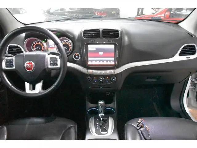Carro Fiat Freemont 2014 2.4 16V Precision (Aut)