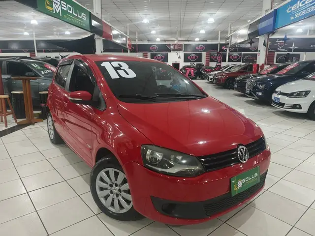 Carro Volkswagen Fox 2013 1.0 TEC (Flex) 4p