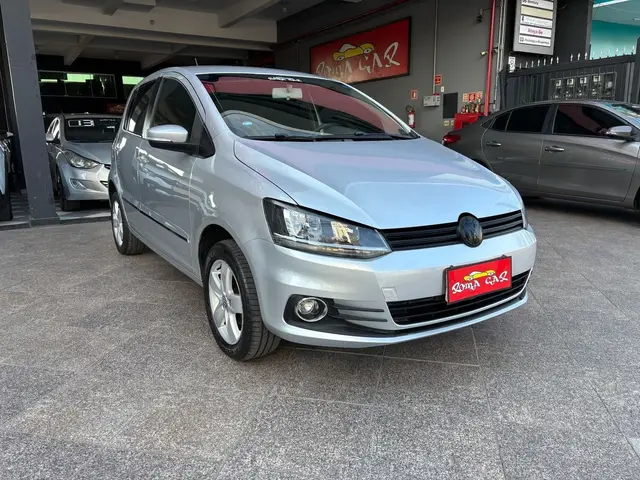 Carro Volkswagen Fox 2017 1.6 MSI Trendline (Flex)