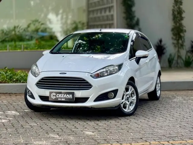 Carro Ford Fiesta Hatch 2016 SE Powershift 1.6 (Flex)
