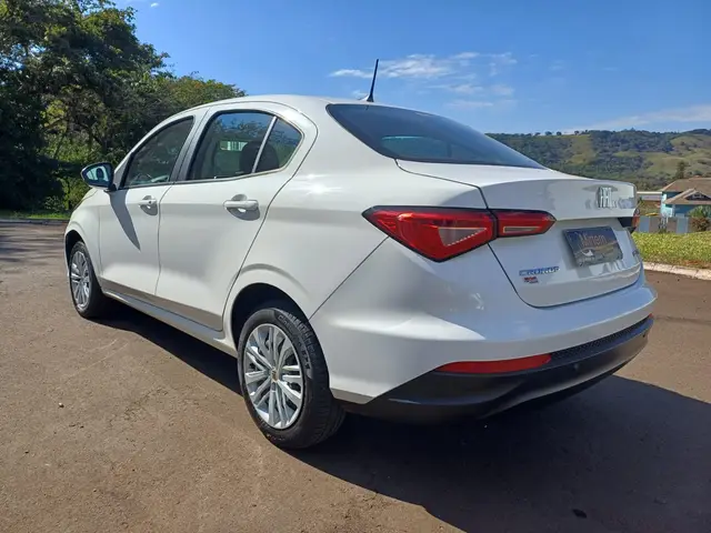 Carro Fiat Cronos 2023 Drive 1.3 (Flex) MT