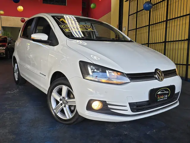 Carro Volkswagen Fox 2017 1.0 MPI Comfortline (Flex)