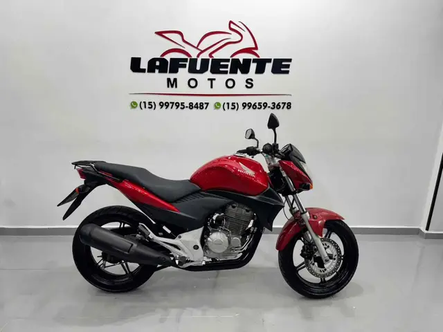 Moto Honda CB 300R 2011 Standard