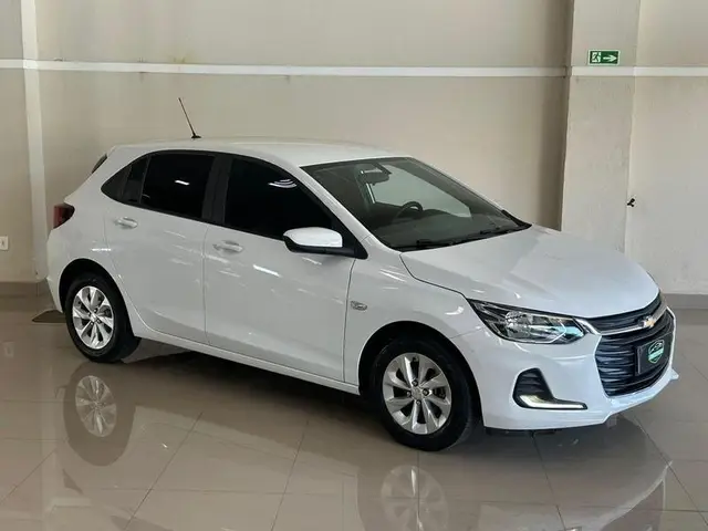 Carro Chevrolet Onix 2023 1.0