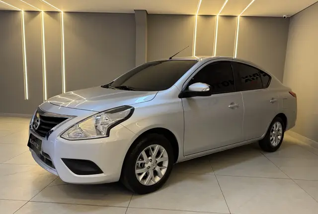 Carro Nissan Versa 2020 1.6 16V SV (Flex)