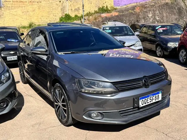 Carro Volkswagen Jetta 2013 2.0 Comfortline (Flex)