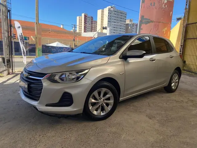 Carro Chevrolet Onix 2023 LT 1.0