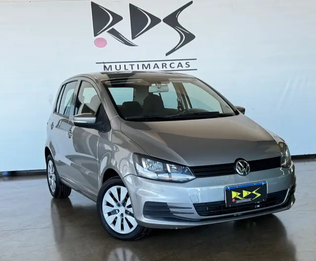 Carro Volkswagen Fox 2015 Comfortline 1.6 MSI (Flex)