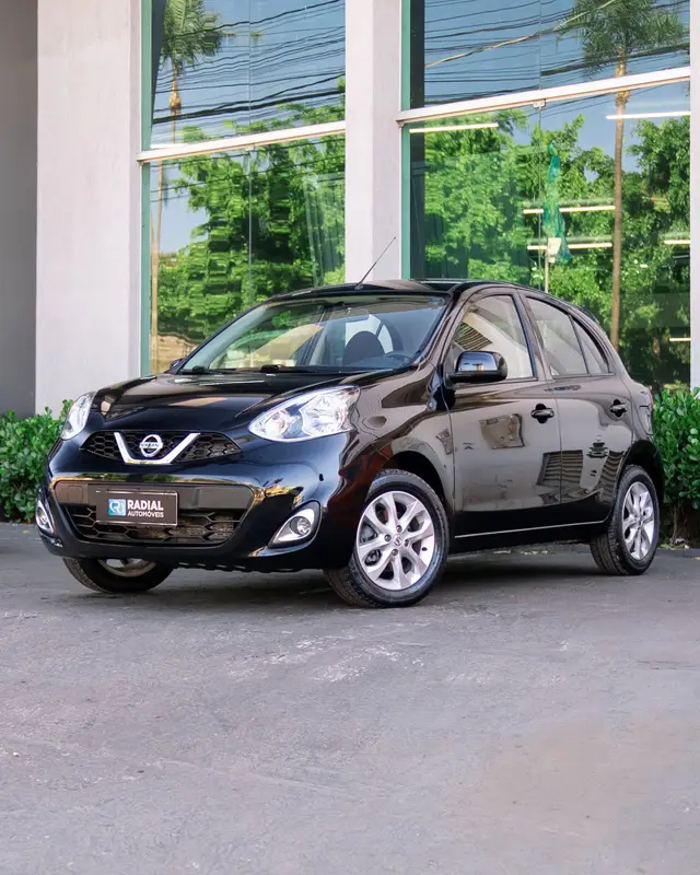 Carro Nissan March 2016 1.6 16V SV (Flex)