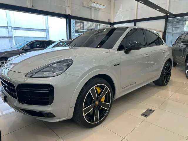 Carro Porsche Cayenne Coupé 2022 Turbo S 4.0 (Híbrido)