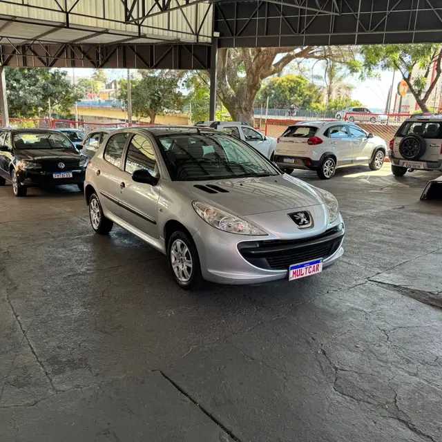 Carro Peugeot 207 2010 Hatch X-Line 1.4 8V (flex) (4 p.)