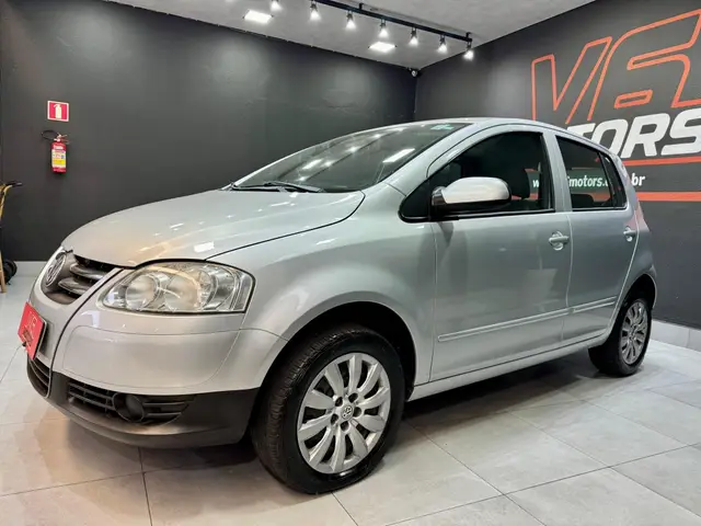 Carro Volkswagen Fox 2009 1.0 8V (Flex) 4p