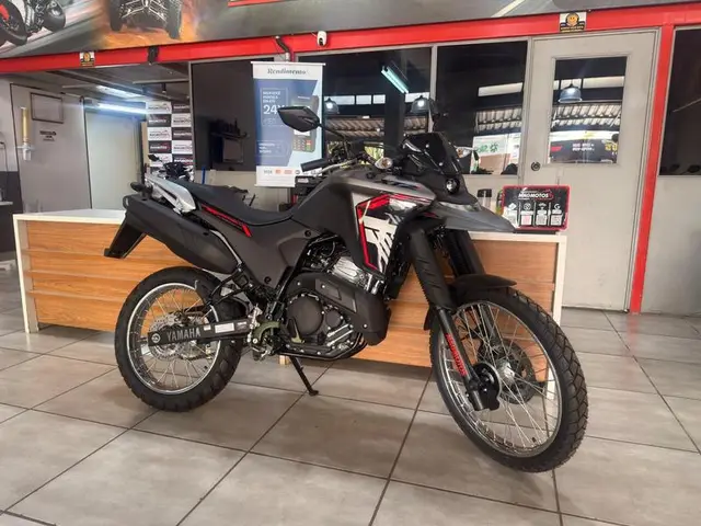 Moto Yamaha XTZ 250 Lander 2025 Connected