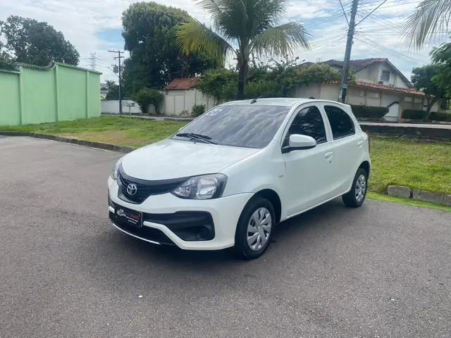 Carro Toyota Etios 2020 X 1.3 (Aut) (Flex)