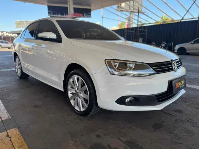 Carro Volkswagen Jetta 2014 2.0 Comfortline Tiptronic (Flex)
